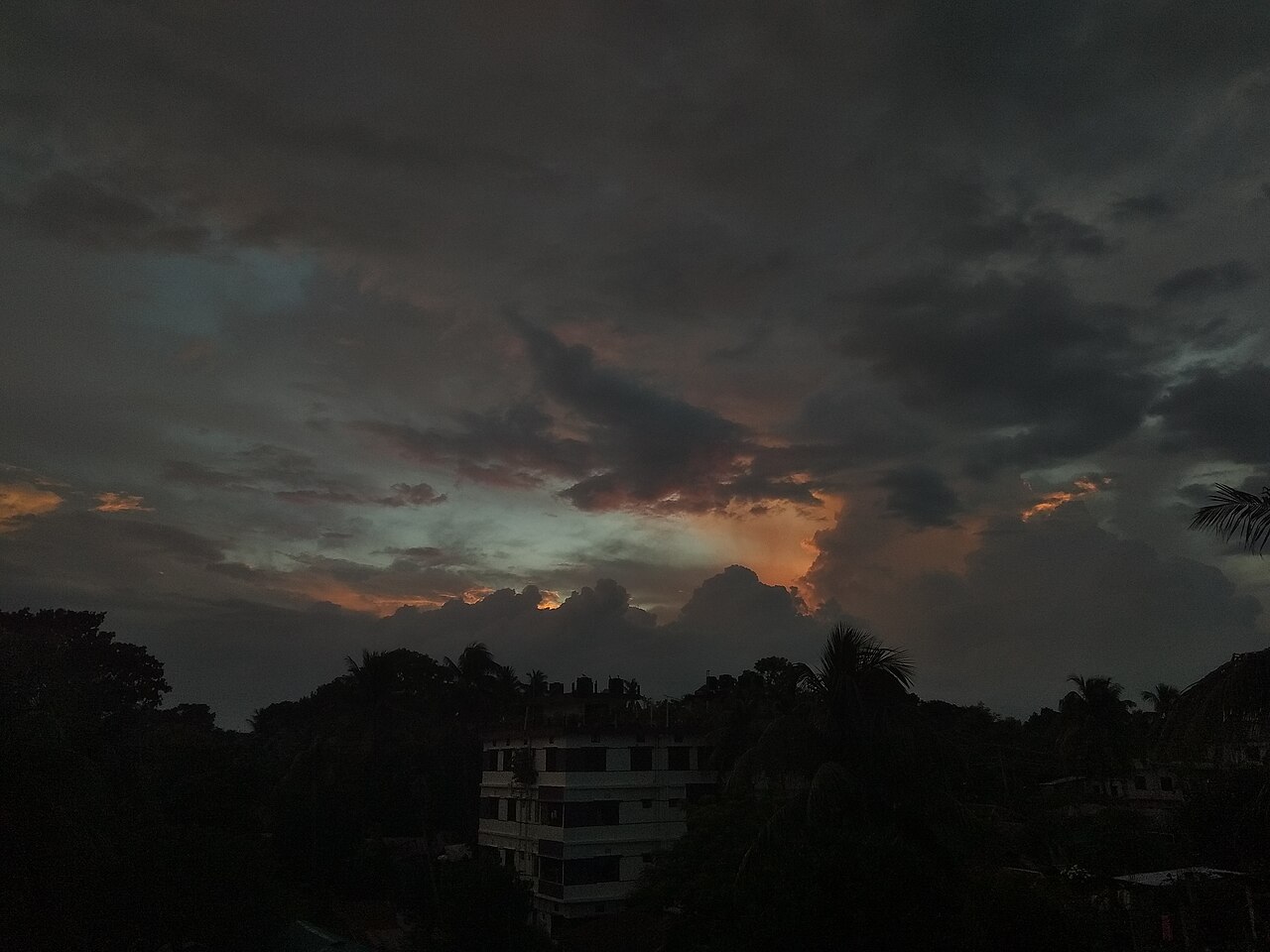 monsoon clouds Bangladesh sky — প্রতীকী ছবি